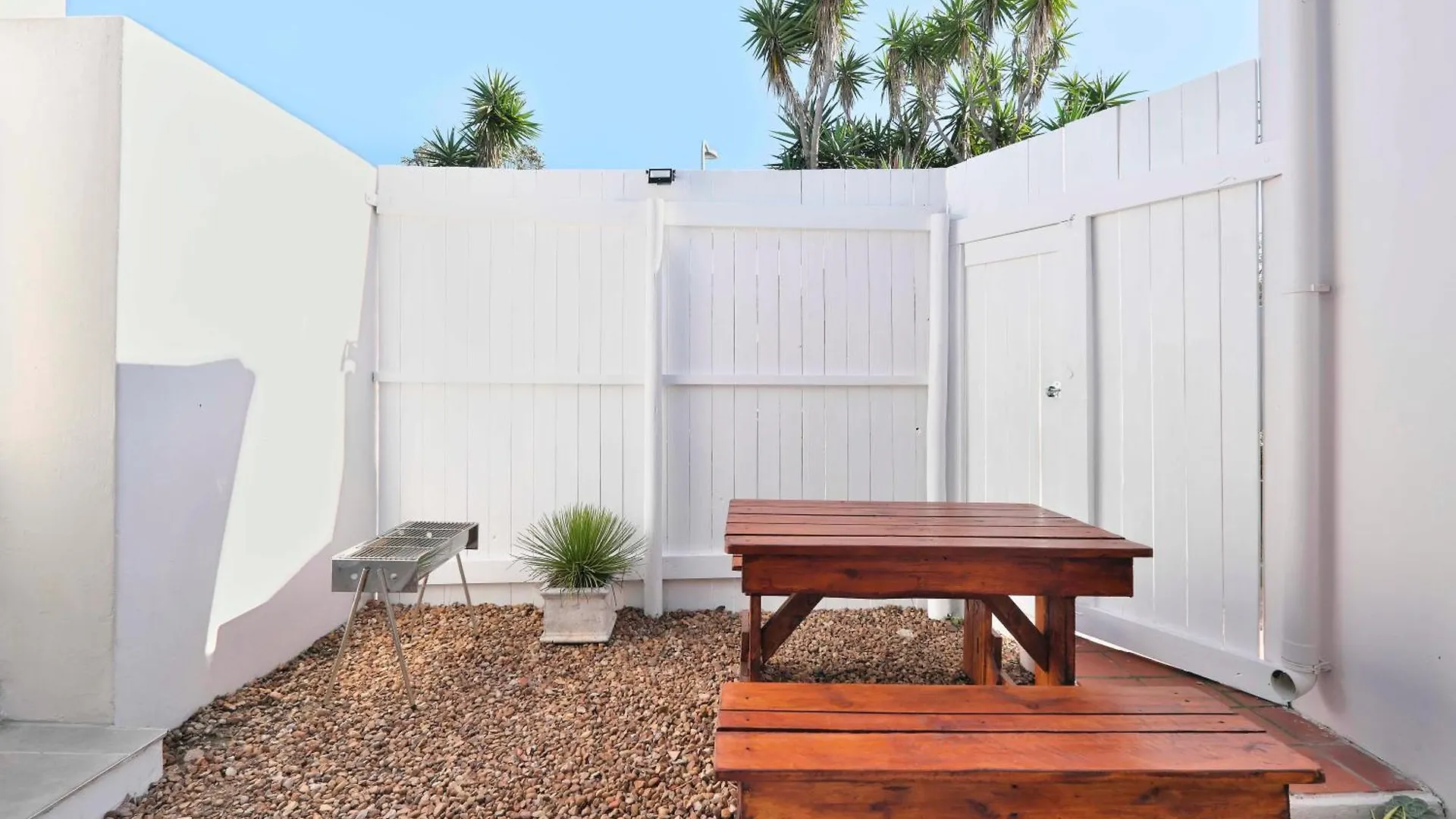 Affinity Cottage Port Elizabeth Apartment