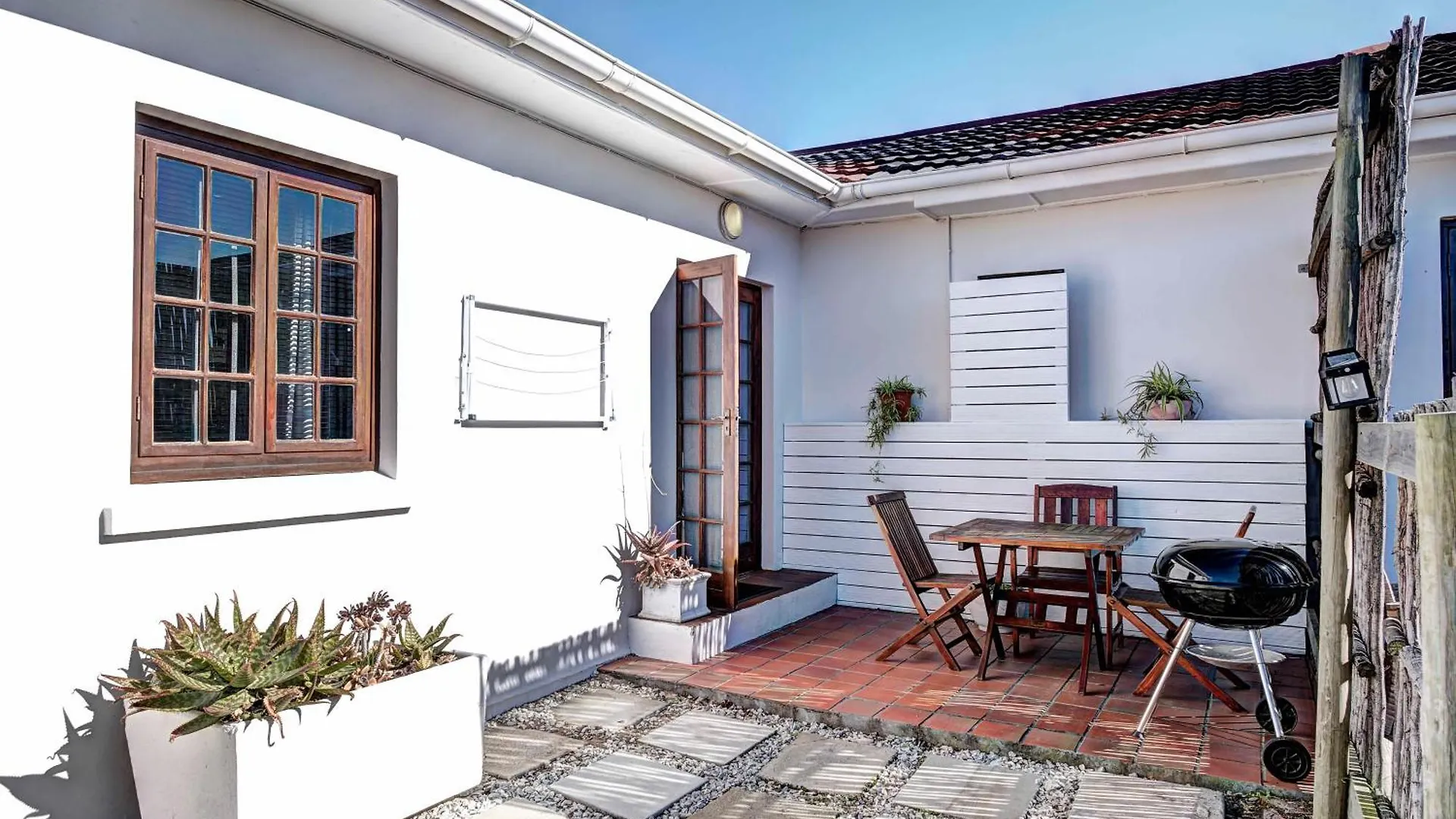 Affinity Cottage Port Elizabeth Apartment