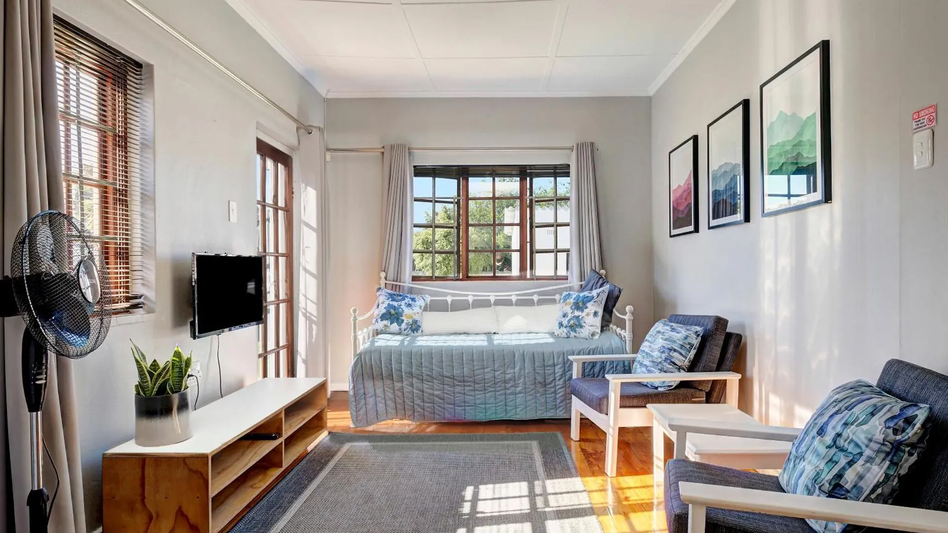 Affinity Cottage Port Elizabeth Apartment