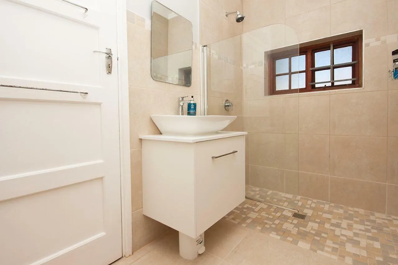 Affinity Cottage Port Elizabeth 0*,