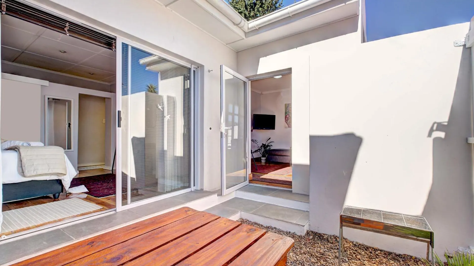 Apartment Affinity Cottage Port Elizabeth
