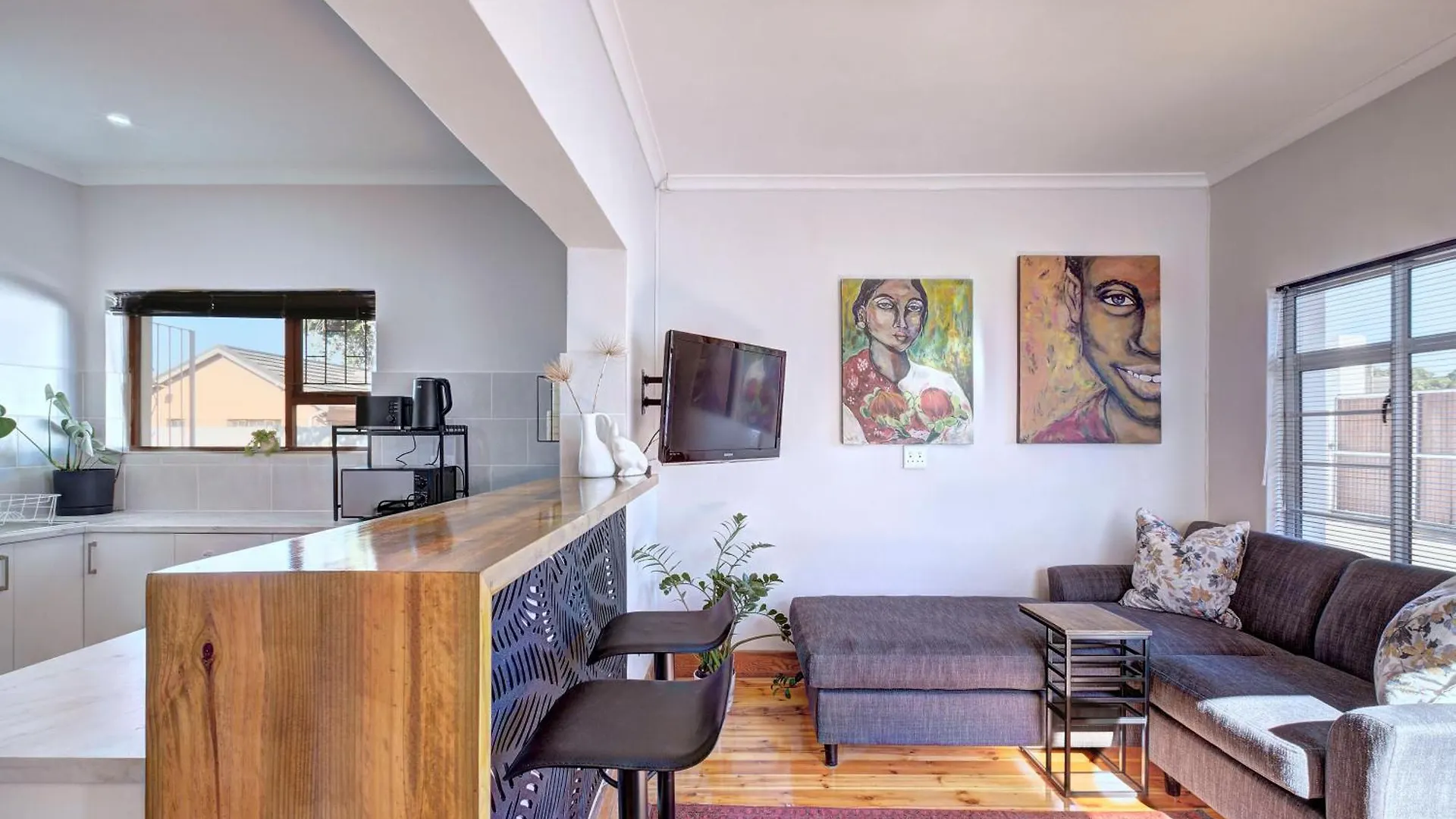 Apartment Affinity Cottage Port Elizabeth